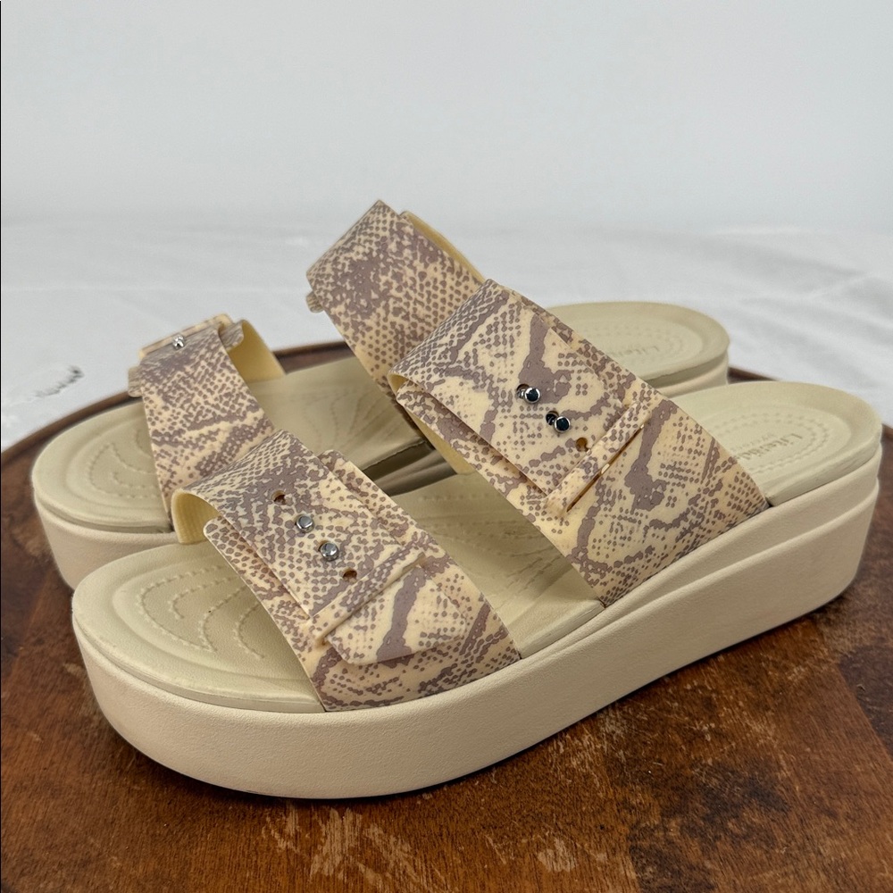 Crocs Sandals Wm 9 LiteRide Brooklyn Snake Print Plaform Low Wedge Slides